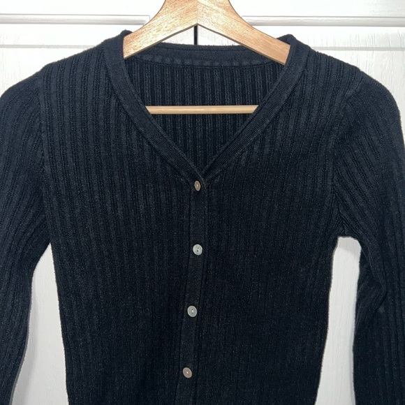 Black Ribbed Sweater/Cardigan - Picture 2 of 2